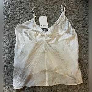 Fate twist front slip top